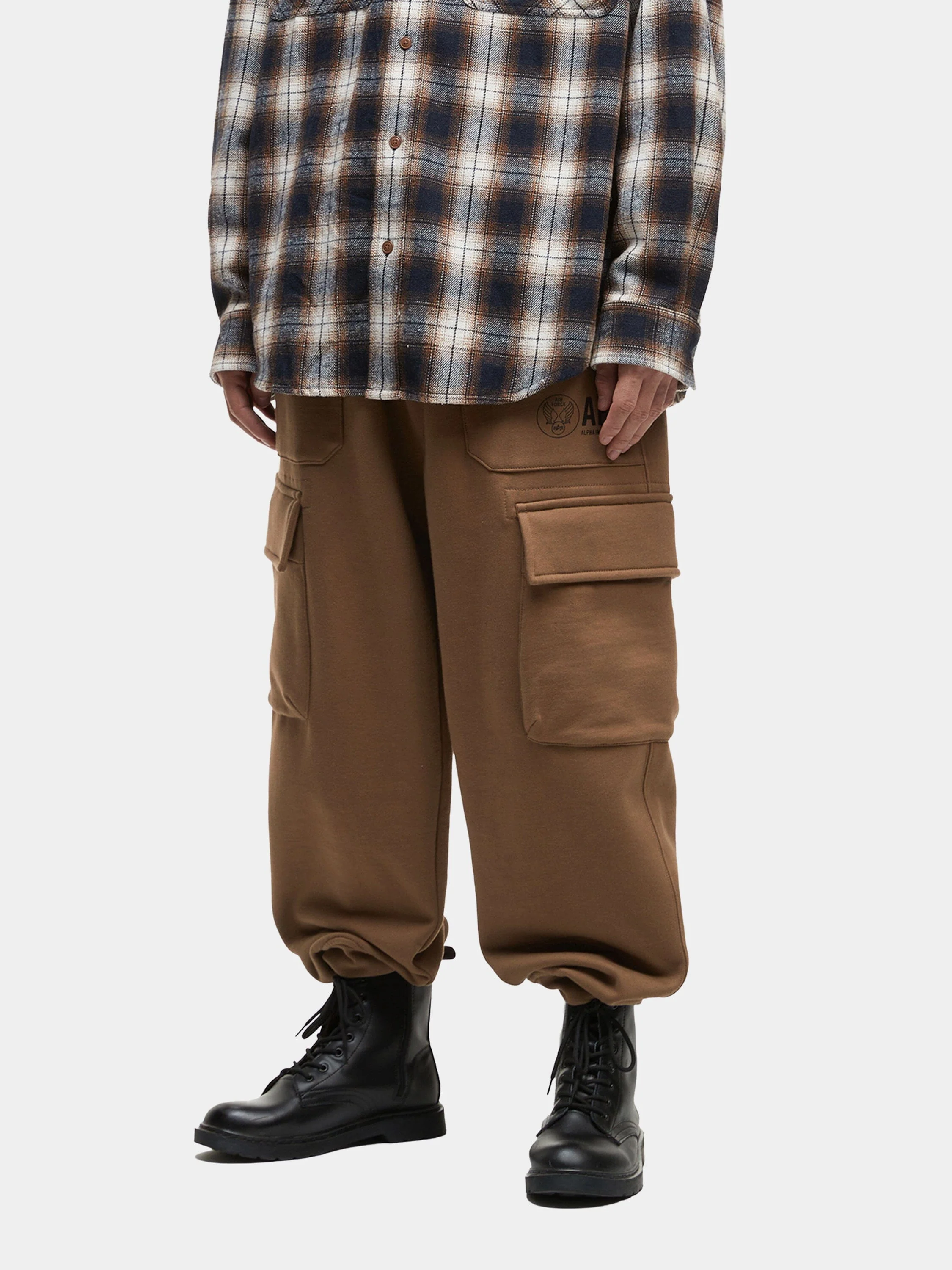 UNFRM CARGO SWEATPANT (TAN) - Image 2