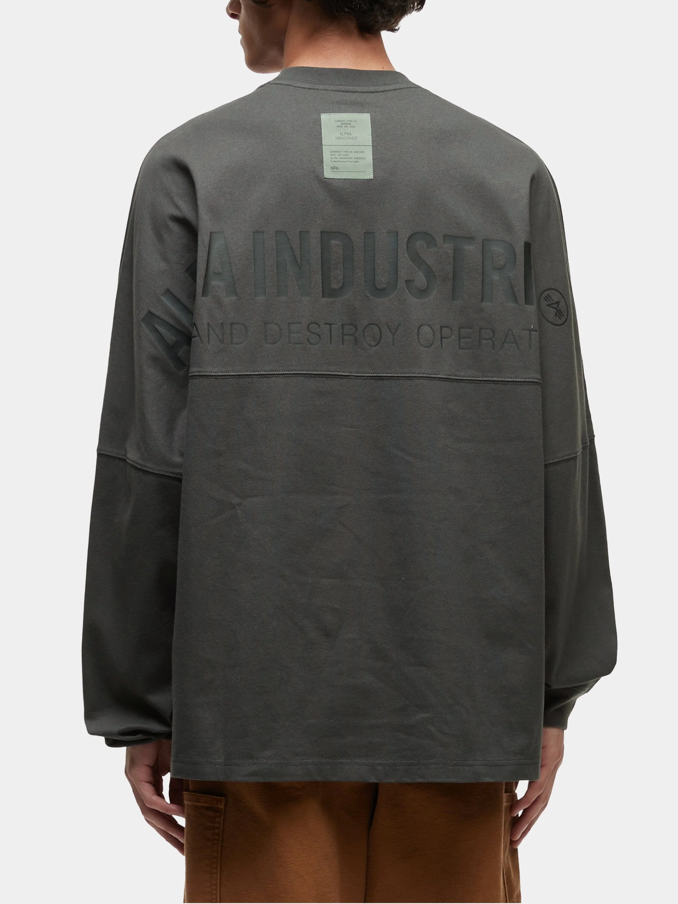 UNFRM LONG-SLEEVED GRAPHIC TEE - Image 8
