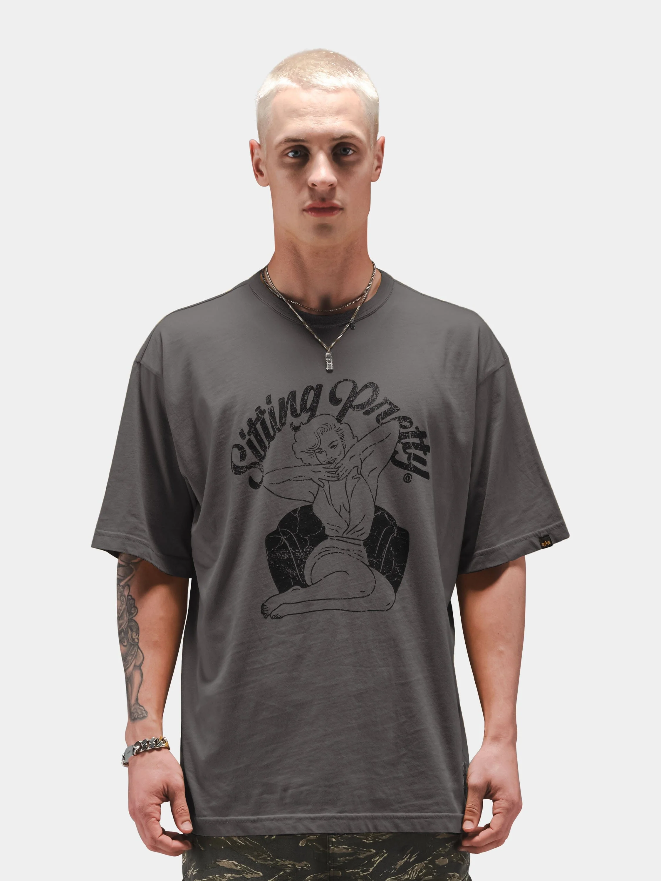 RELAXED SITTING PRETTY TEE - Image 8